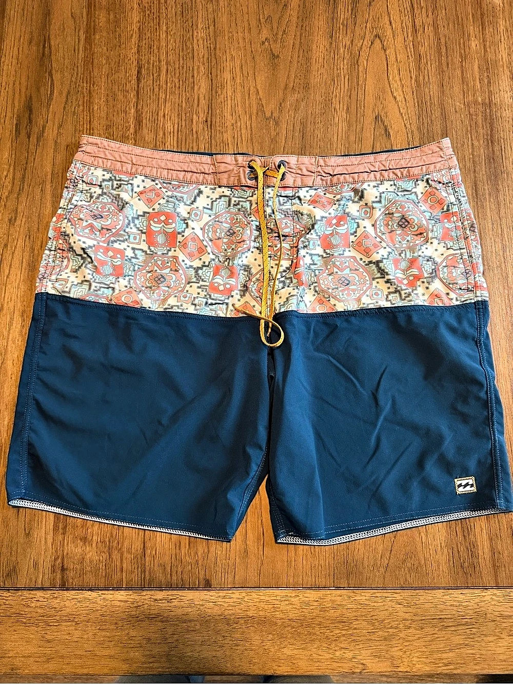 Billabong Men's Geometric Board Shorts Blue & Pink Size 38
